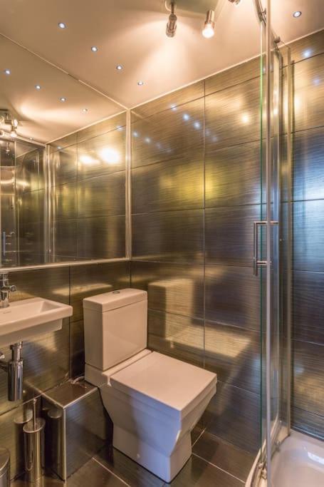 Prime Edinburgh City Centre - 4 Bed Penthouse Exterior photo