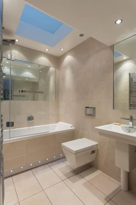 Prime Edinburgh City Centre - 4 Bed Penthouse Exterior photo