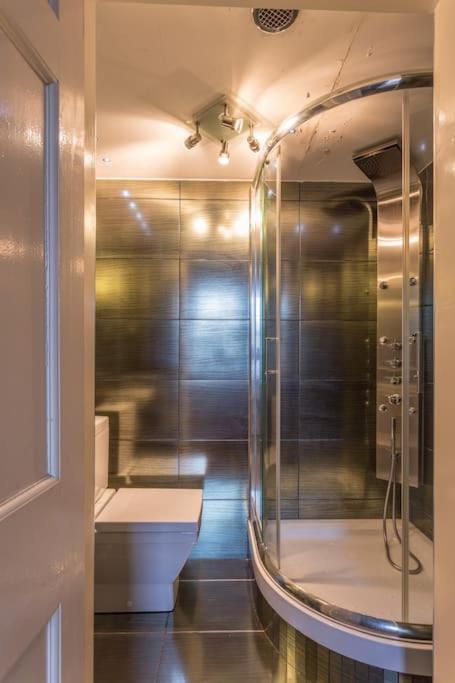 Prime Edinburgh City Centre - 4 Bed Penthouse Exterior photo